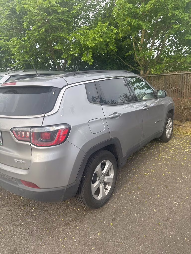 2018 Billet Silver Metallic Clearcoat Jeep Compass Latitude FWD SUV