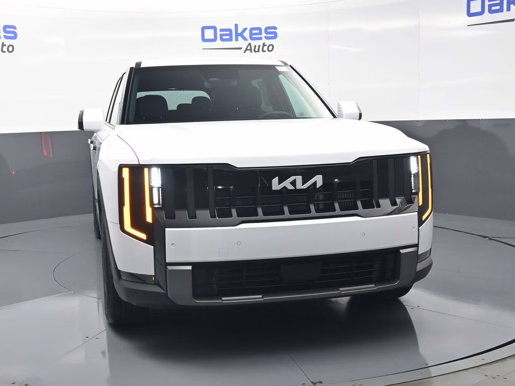 2027 Glacial White Pearl Kia Telluride LX FWD SUV