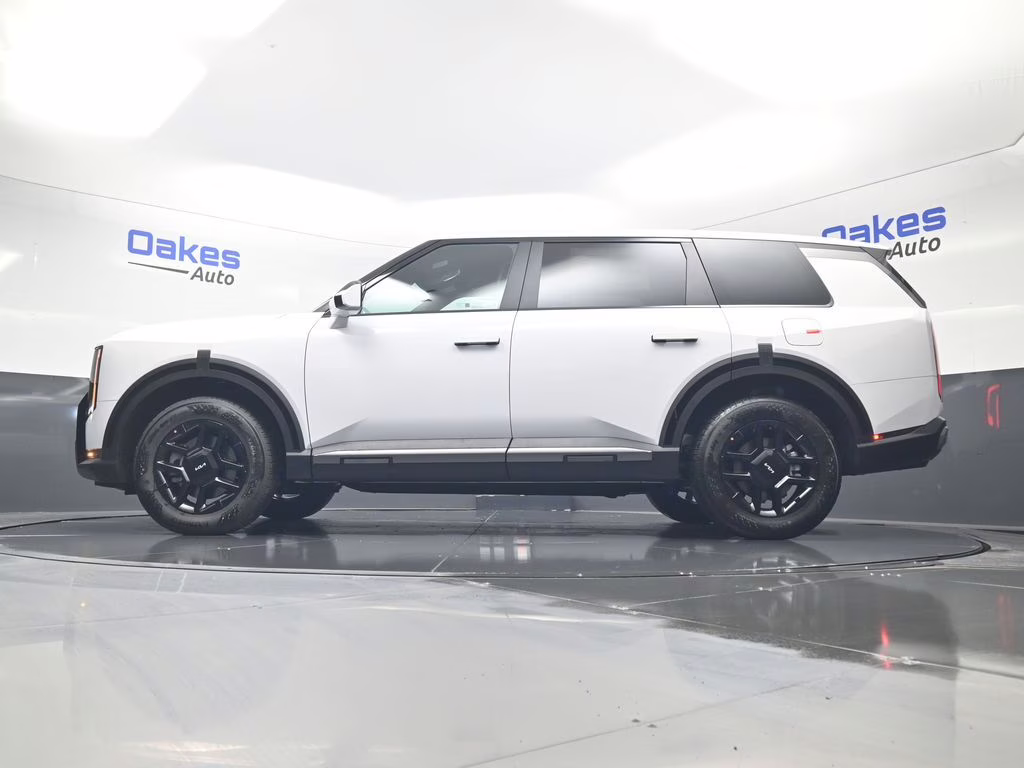 2027 Glacial White Pearl Kia Telluride LX FWD SUV