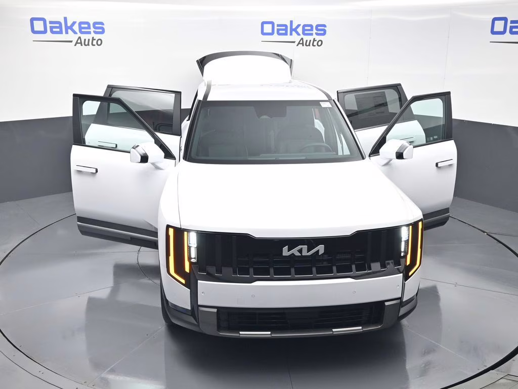 2027 Glacial White Pearl Kia Telluride LX FWD SUV
