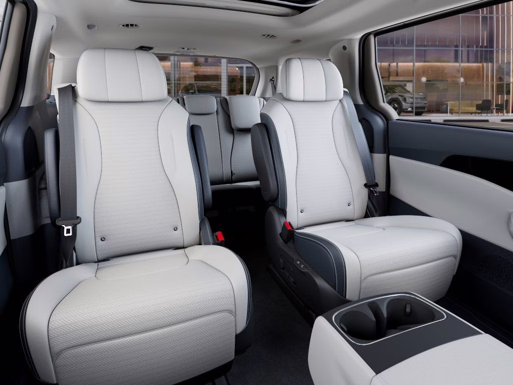 2026 Ceramic Silver Kia Carnival SX Prestige FWD Van