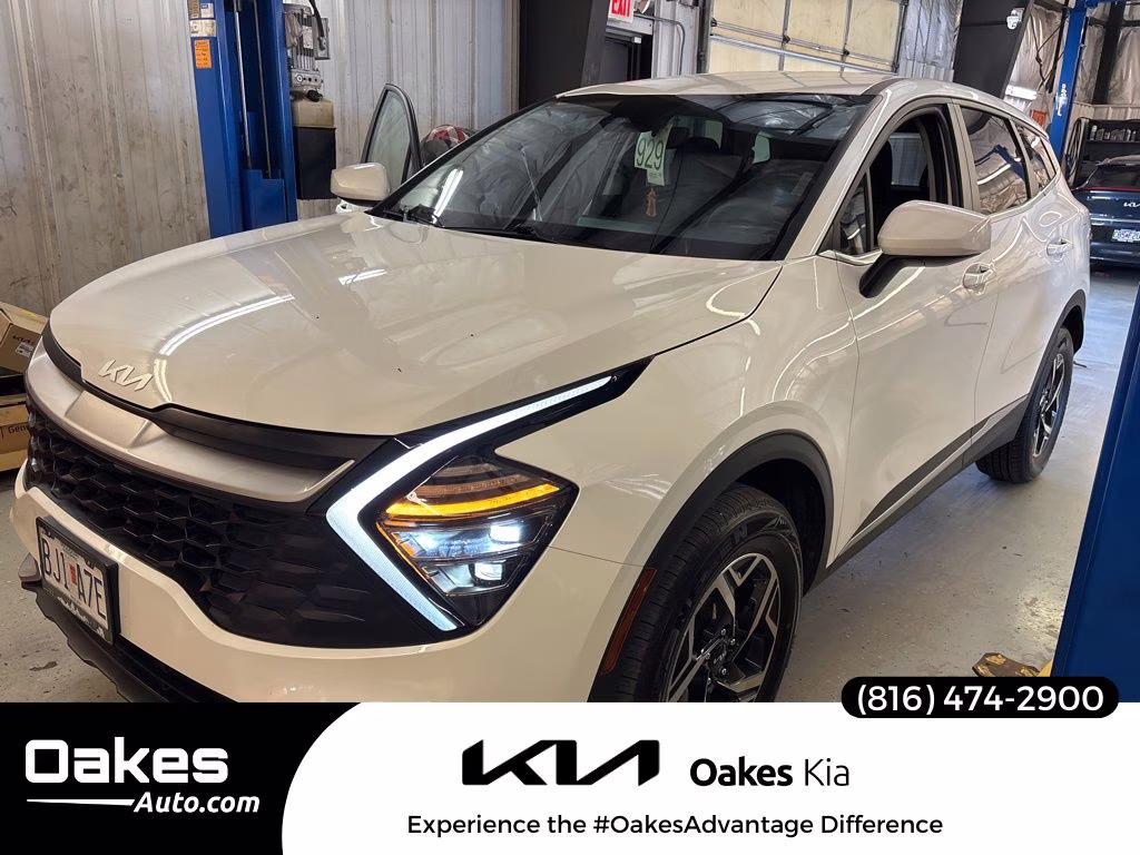 2024 Snow White Pearl Kia Sportage LX AWD SUV
