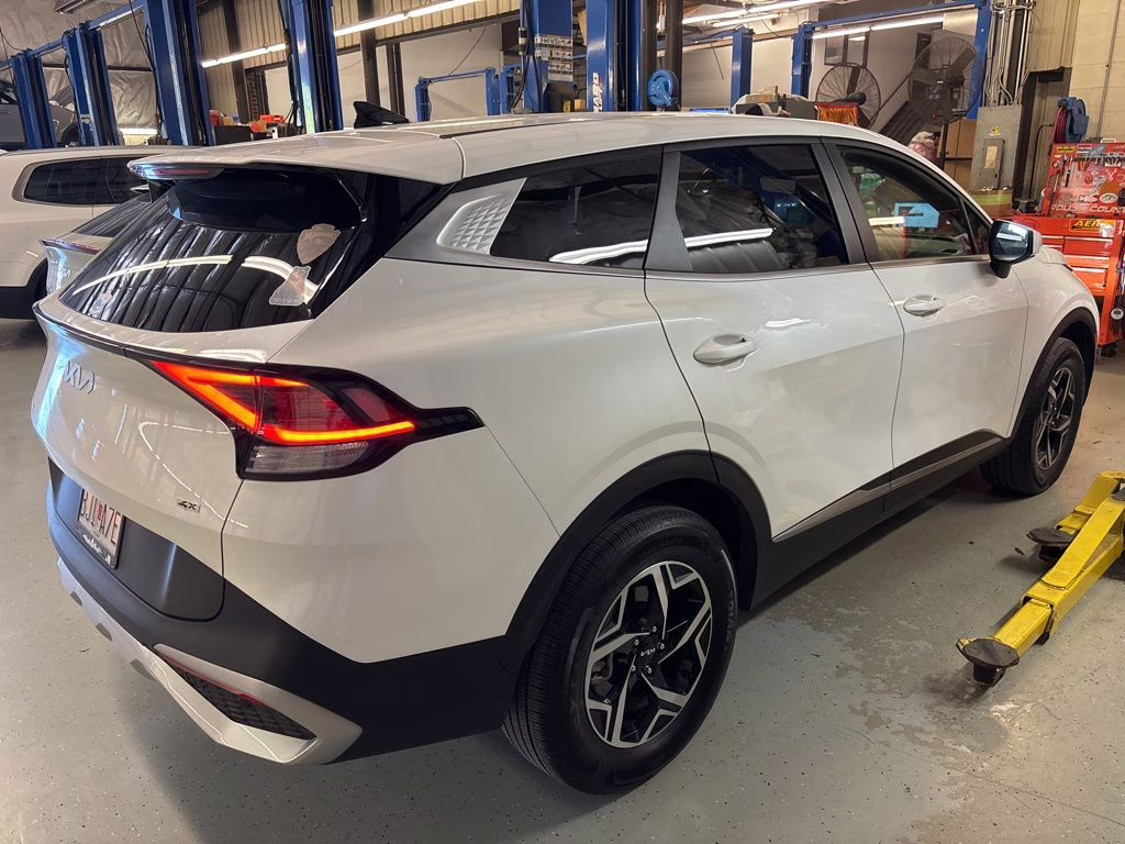2024 Snow White Pearl Kia Sportage LX AWD SUV