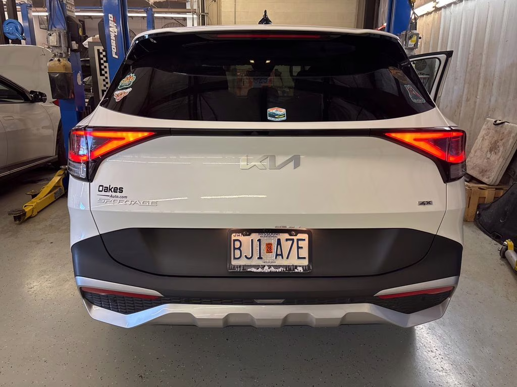 2024 Snow White Pearl Kia Sportage LX AWD SUV