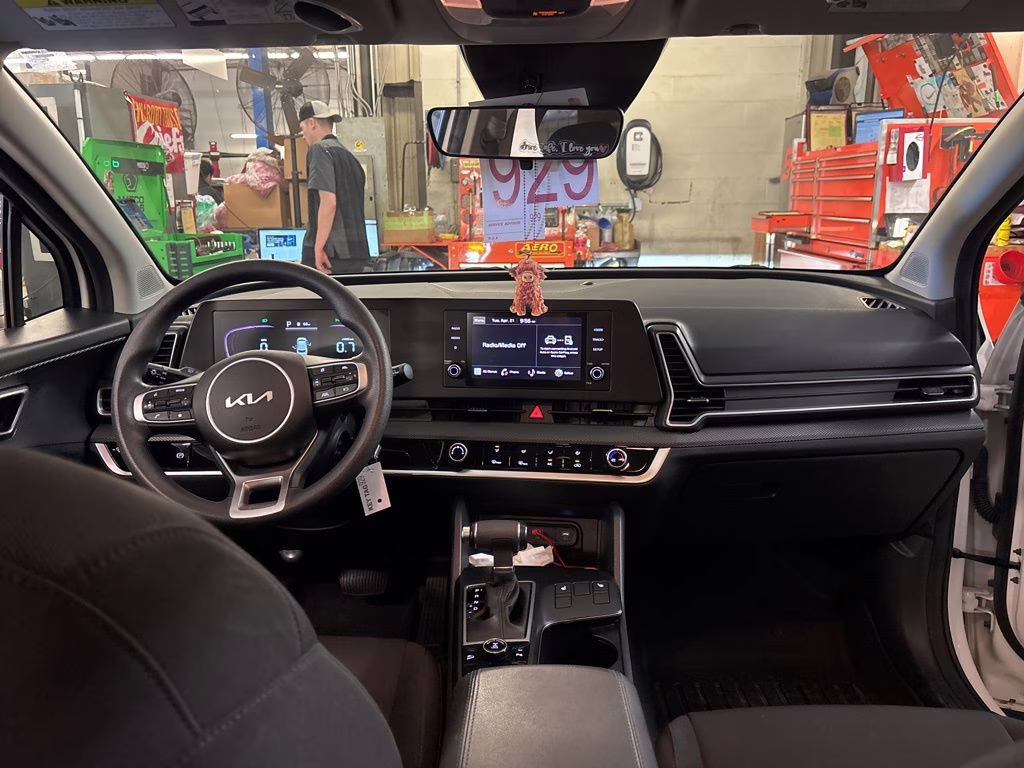 2024 Snow White Pearl Kia Sportage LX AWD SUV