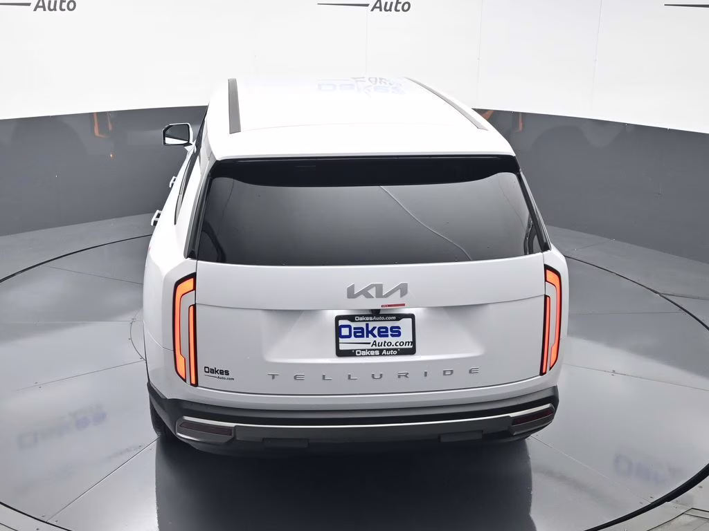 2027 Glacial White Pearl Kia Telluride LX FWD SUV