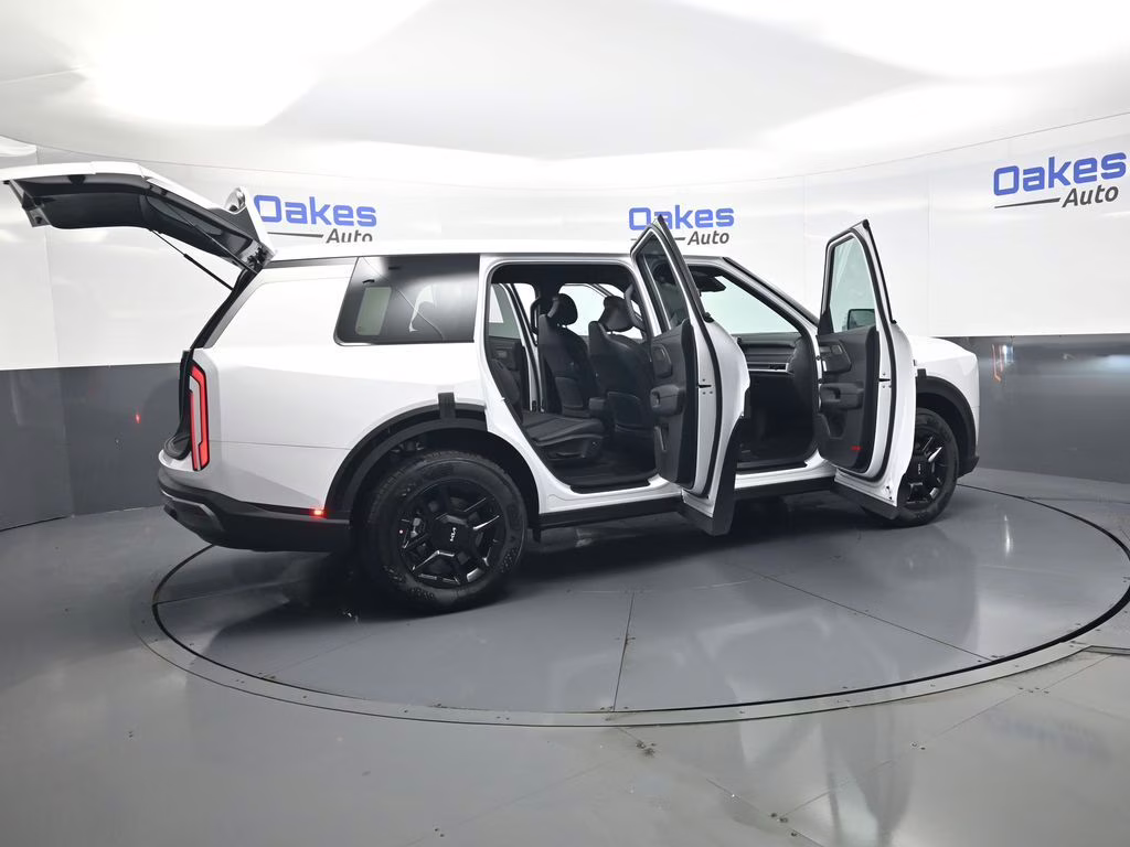 2027 Glacial White Pearl Kia Telluride LX FWD SUV