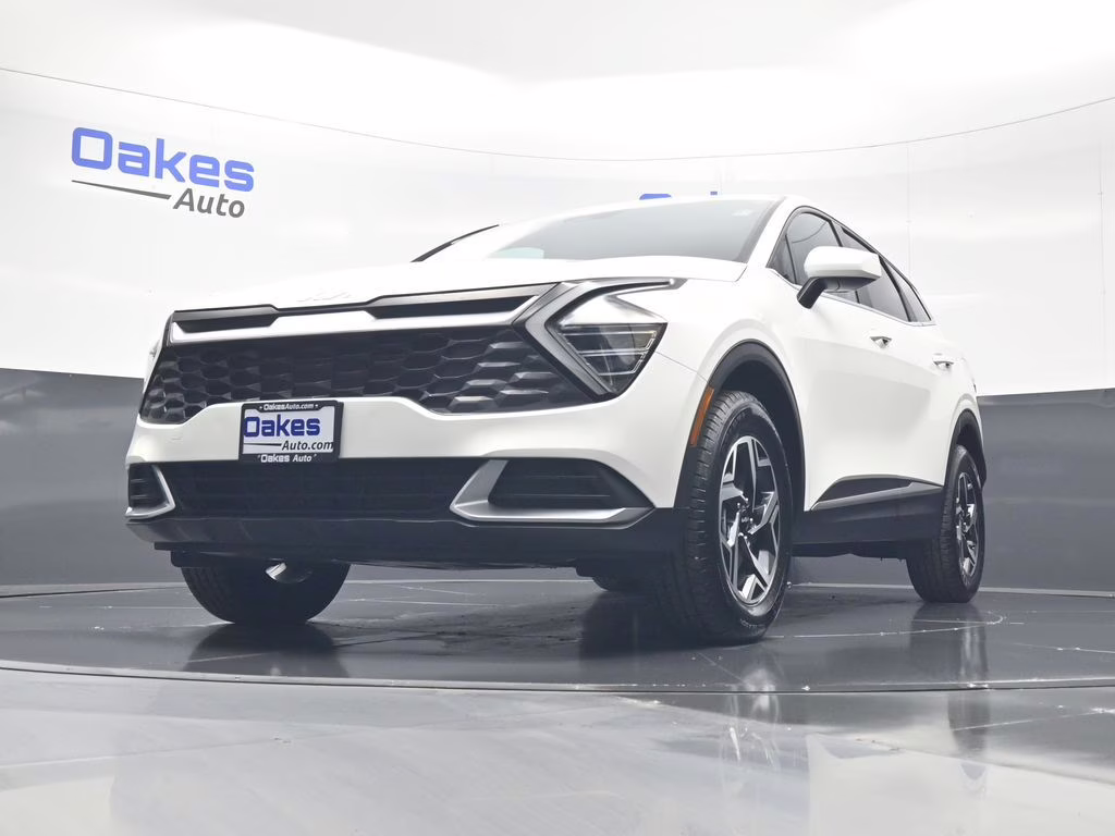 2024 Snow White Pearl Kia Sportage LX AWD SUV