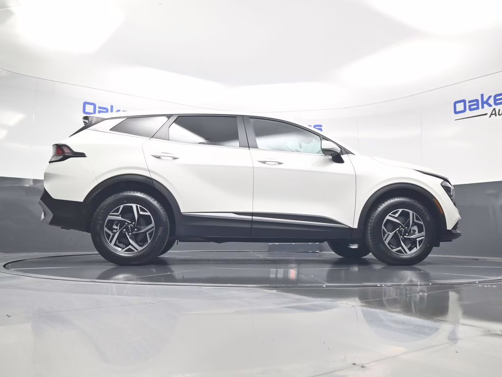2024 Snow White Pearl Kia Sportage LX AWD SUV