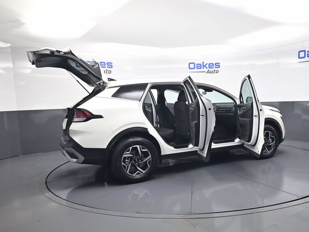 2024 Snow White Pearl Kia Sportage LX AWD SUV