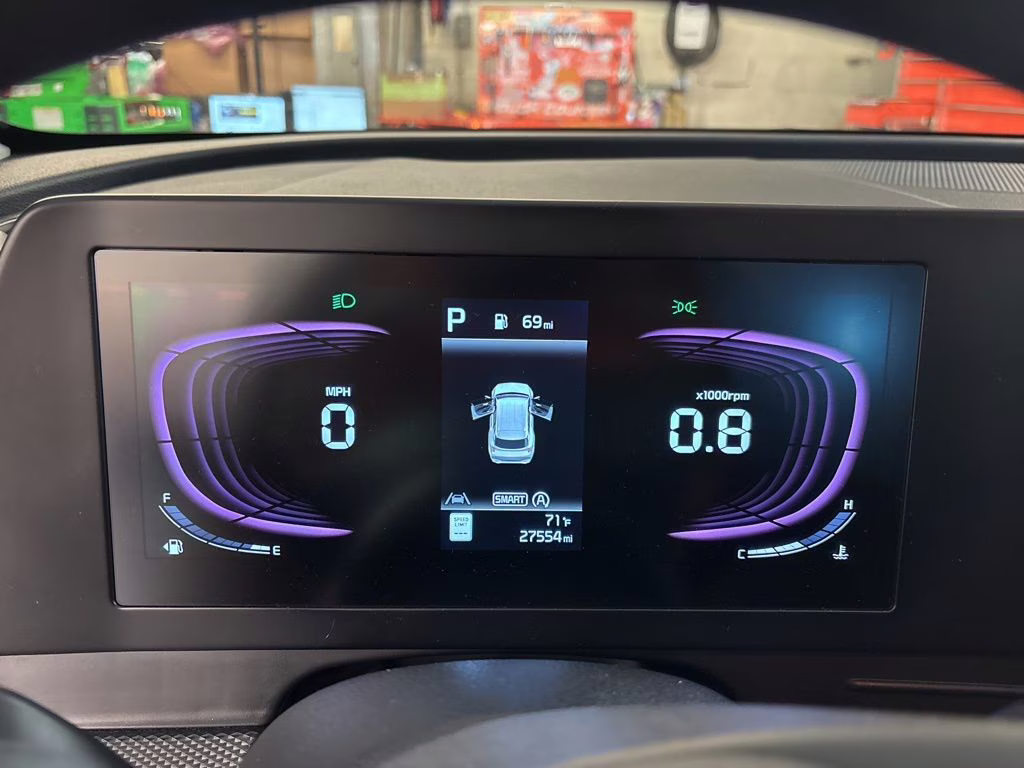 2024 Snow White Pearl Kia Sportage LX AWD SUV