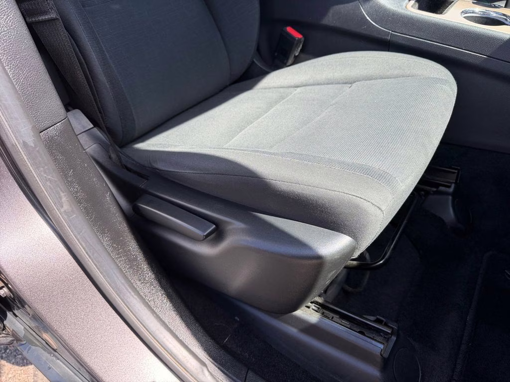 2014 Granite Crystal Metallic Clearcoat Jeep Grand Cherokee Laredo 4X4 SUV