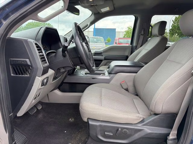 2020 Blue Ford F-150 XLT 4X4 Truck