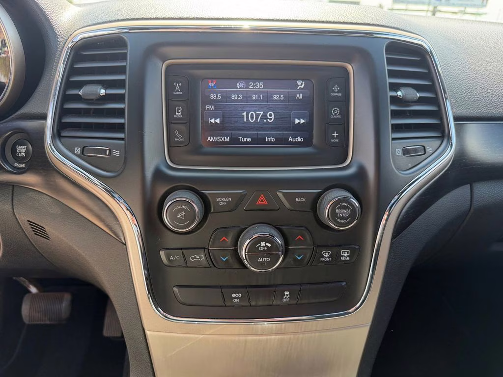 2014 Granite Crystal Metallic Clearcoat Jeep Grand Cherokee Laredo 4X4 SUV