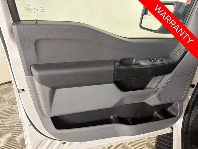 2022 Oxford White Ford F-150 XL 4X4 Truck