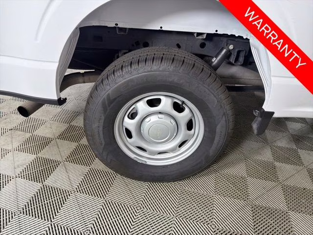 2022 Oxford White Ford F-150 XL 4X4 Truck