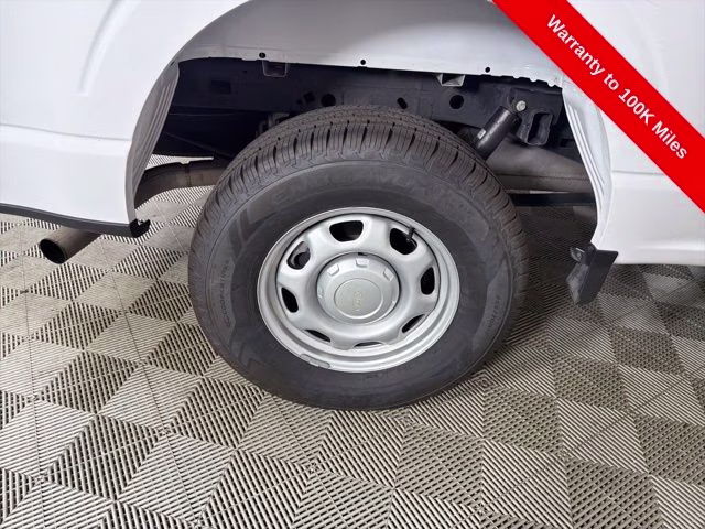 2022 Oxford White Ford F-150 XL 4X4 Truck