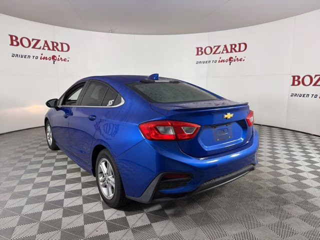 2016 Kinetic Blue Metallic Chevrolet Cruze LT FWD Sedan
