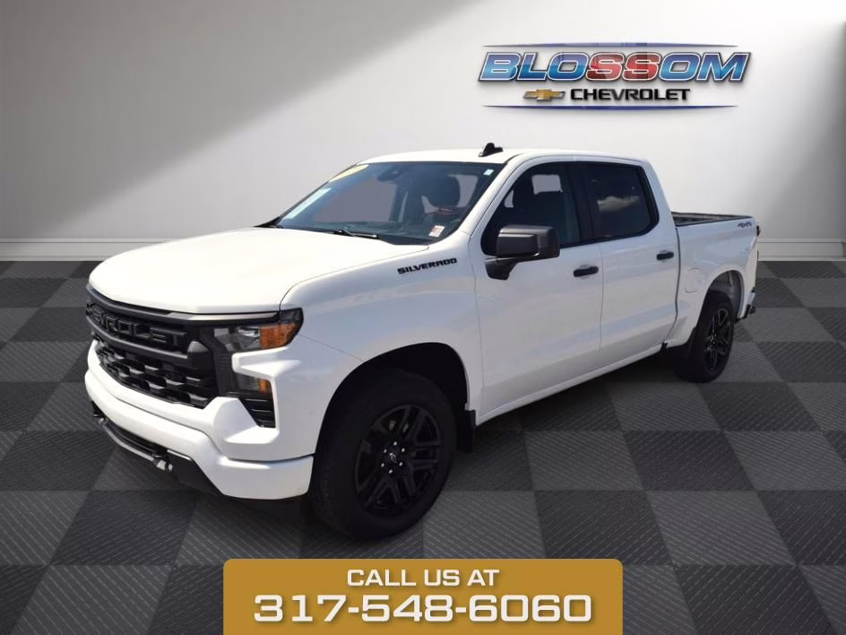 2023 Summit White Chevrolet Silverado 1500 Custom 4X4 Truck