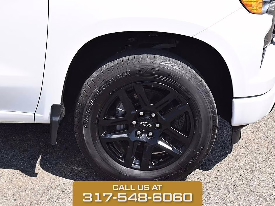 2023 Summit White Chevrolet Silverado 1500 Custom 4X4 Truck
