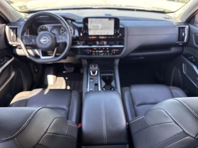 2023 Gun Metallic Nissan Pathfinder SL FWD SUV