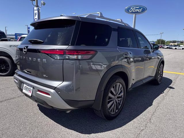 2023 Gun Metallic Nissan Pathfinder SL FWD SUV