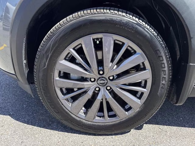 2023 Gun Metallic Nissan Pathfinder SL FWD SUV