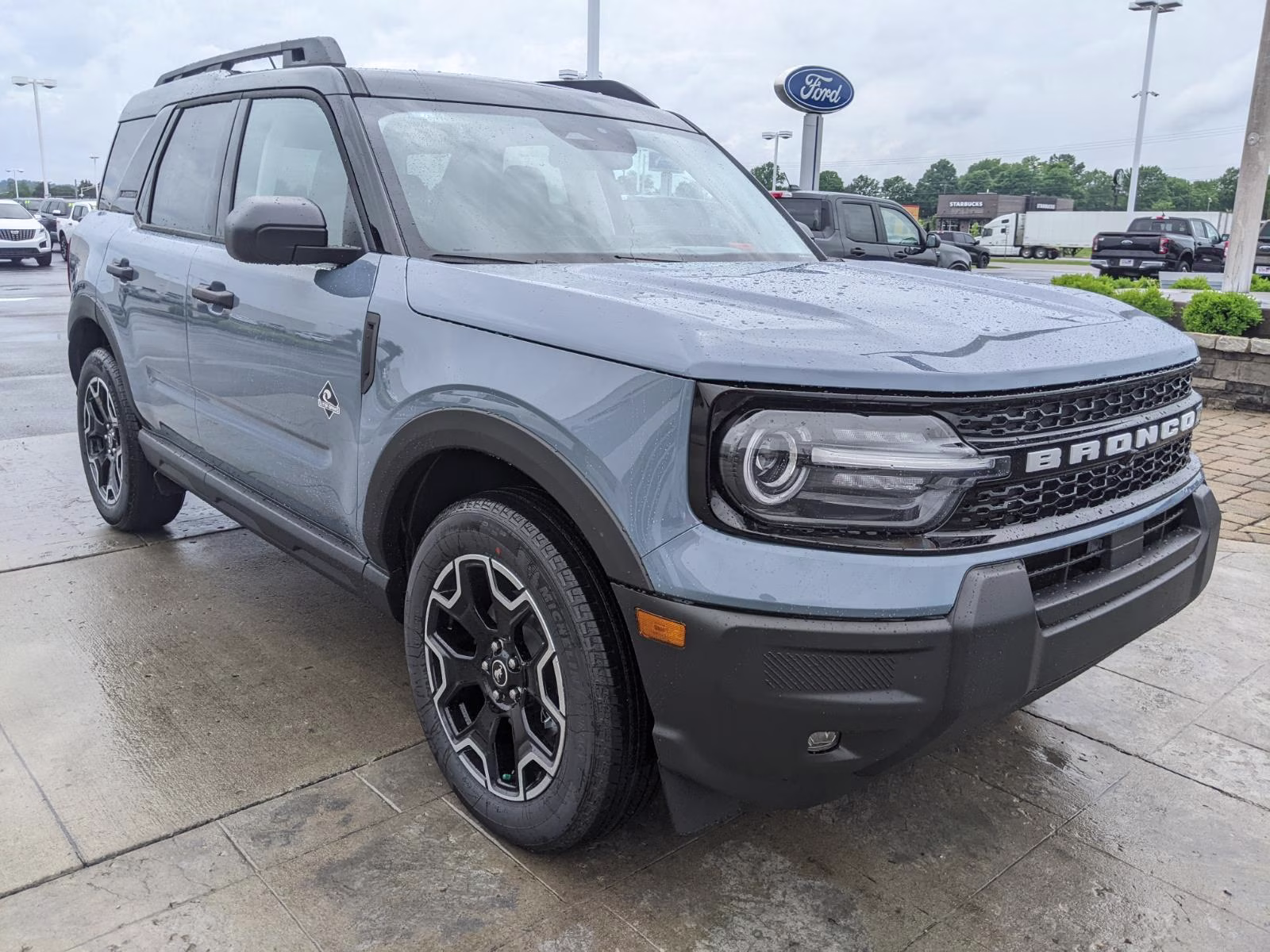 2026 Azure Gray Metallic Tri-Coat Ford Bronco Sport Outer Banks 4X4 SUV