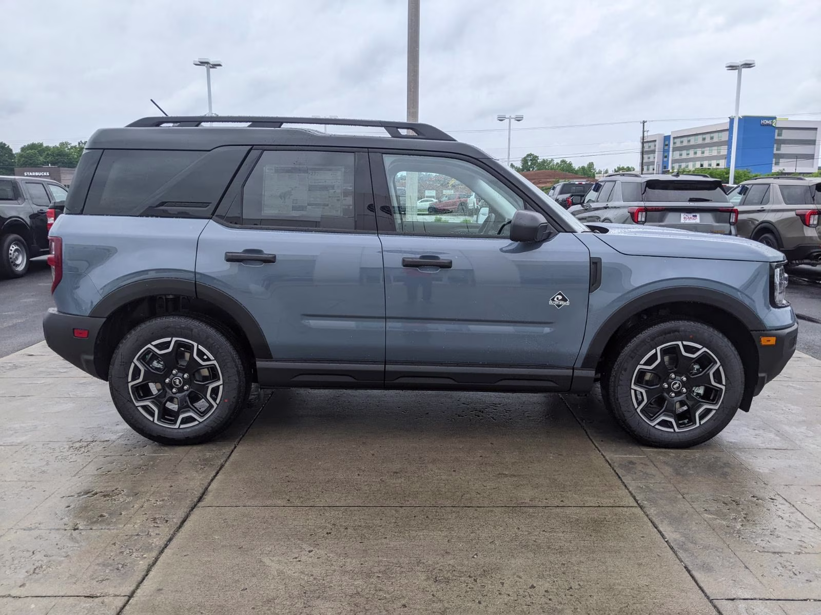 2026 Azure Gray Metallic Tri-Coat Ford Bronco Sport Outer Banks 4X4 SUV