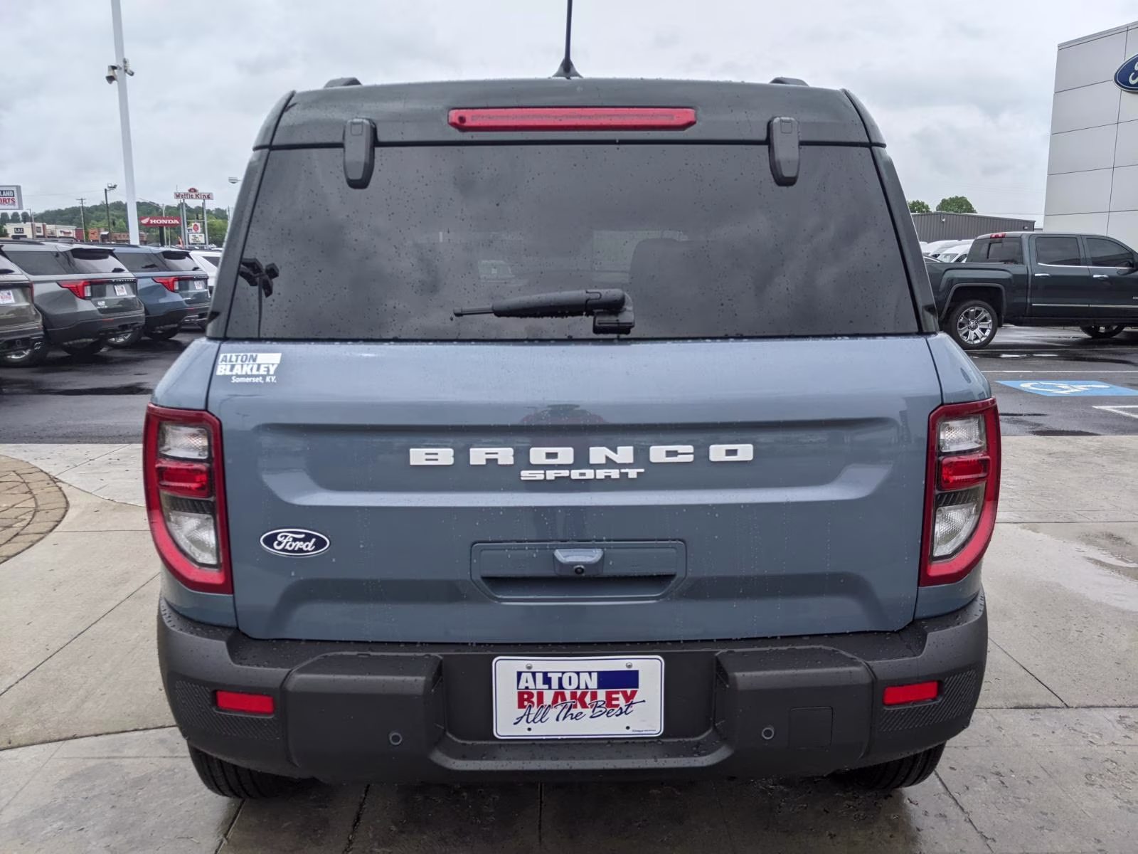 2026 Azure Gray Metallic Tri-Coat Ford Bronco Sport Outer Banks 4X4 SUV