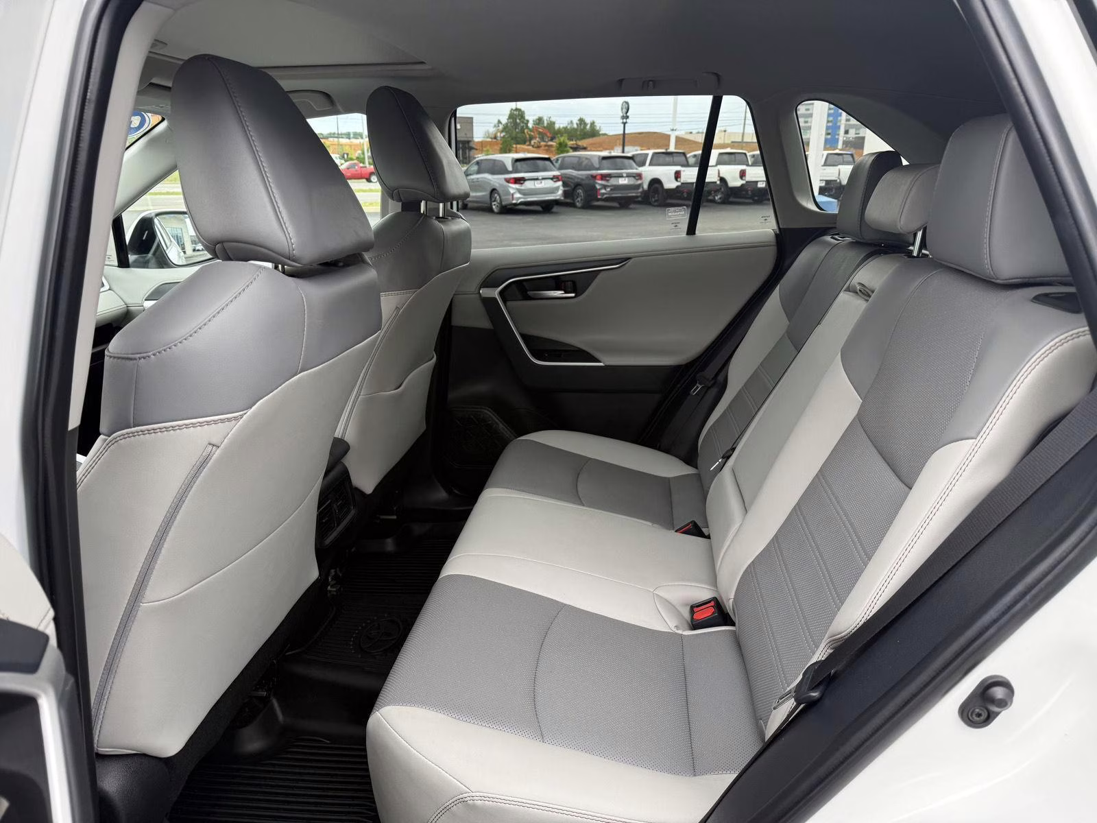 2025 Wind Chill Pearl Toyota RAV4 Limited AWD SUV