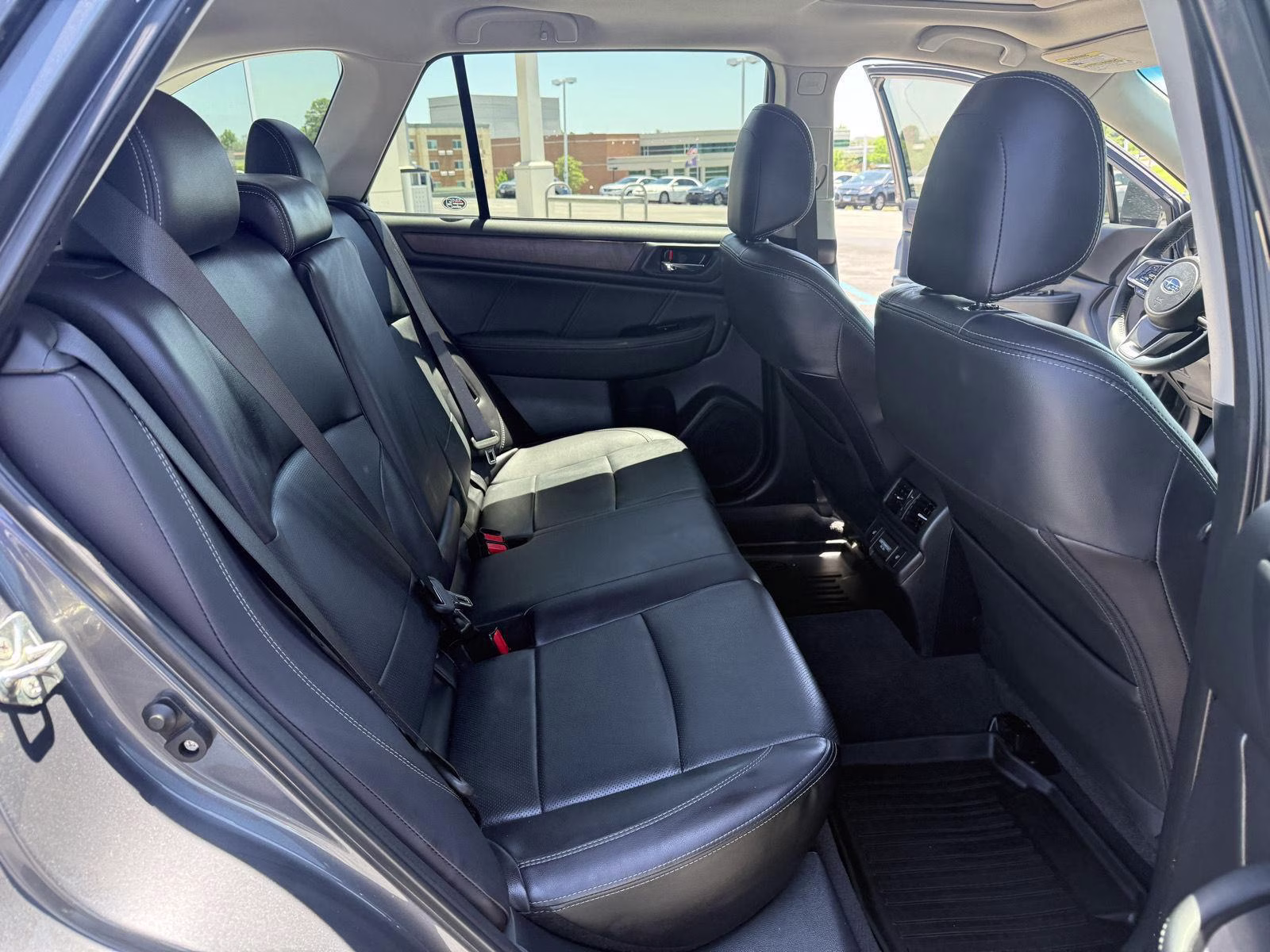 2018 Magnetite Gray Metallic Subaru Outback Limited AWD SUV