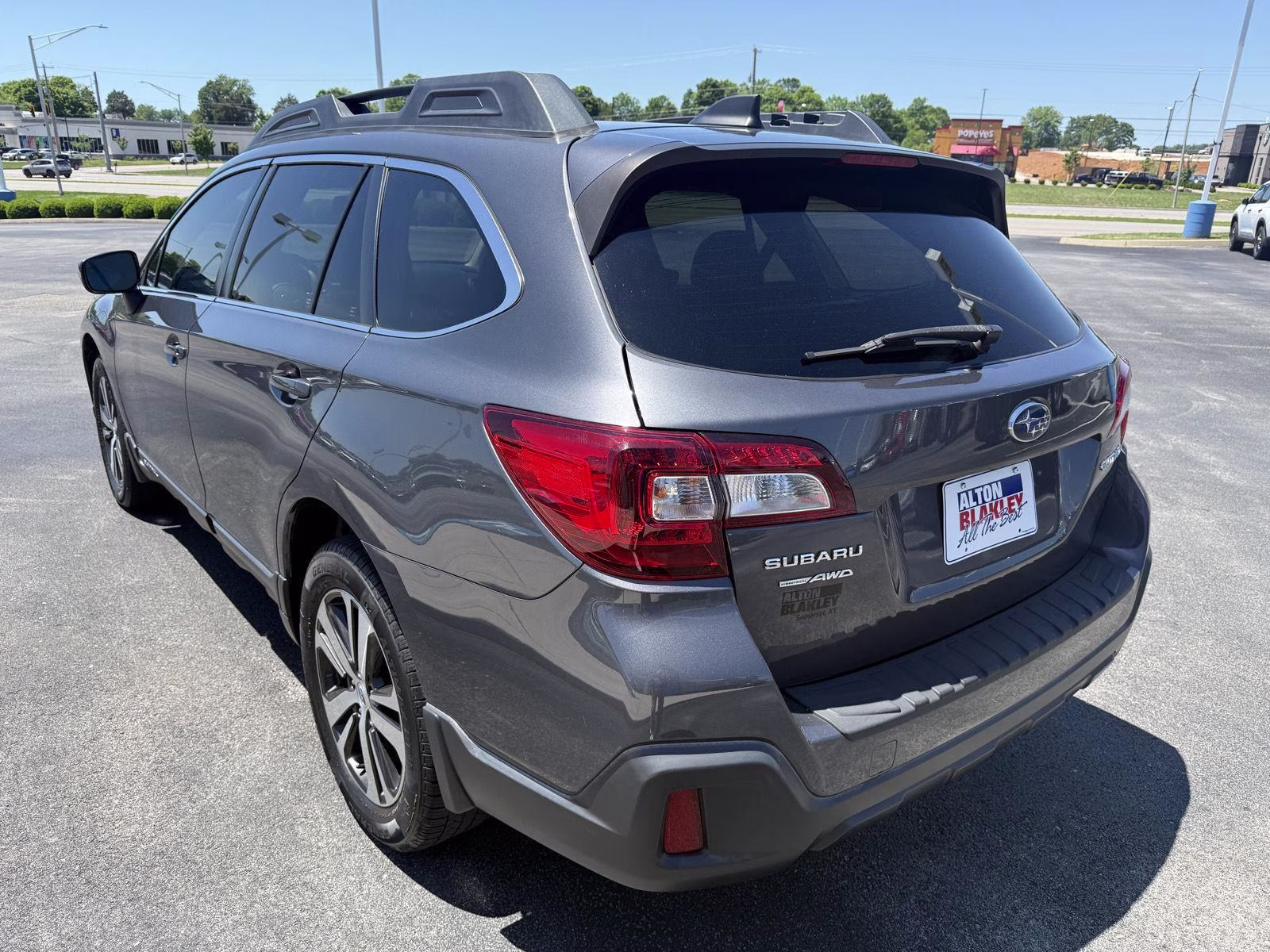 2018 Magnetite Gray Metallic Subaru Outback Limited AWD SUV