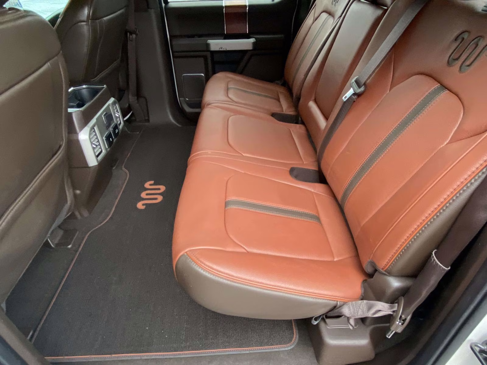 2019 White Platinum Metallic Tri-Coat Ford F-150 King Ranch 4X4 Truck