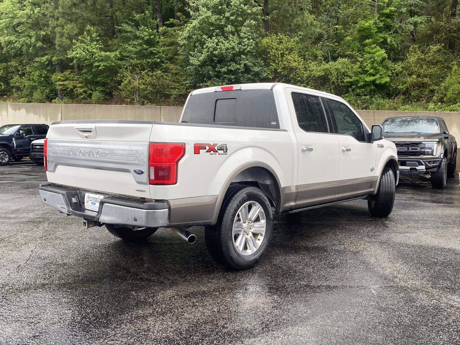 2019 White Platinum Metallic Tri-Coat Ford F-150 King Ranch 4X4 Truck
