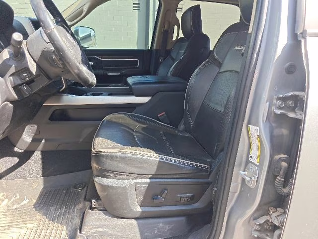 2019 Billet Silver Metallic Clearcoat Ram 2500 Laramie 4X4 Truck