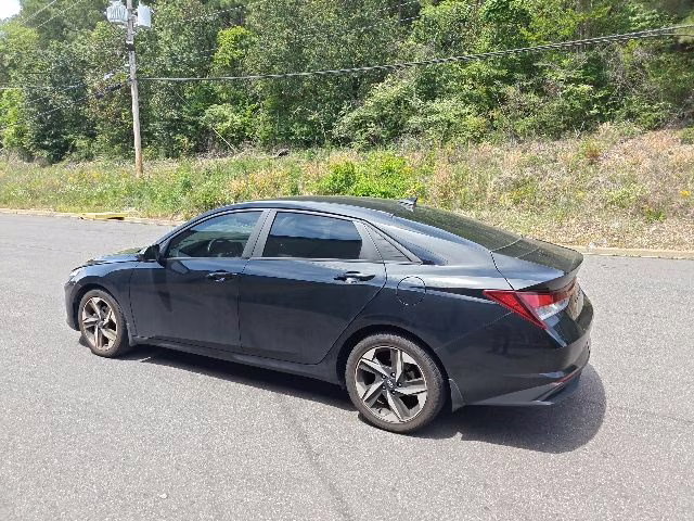 2023 Phantom Black Hyundai Elantra SEL FWD Sedan