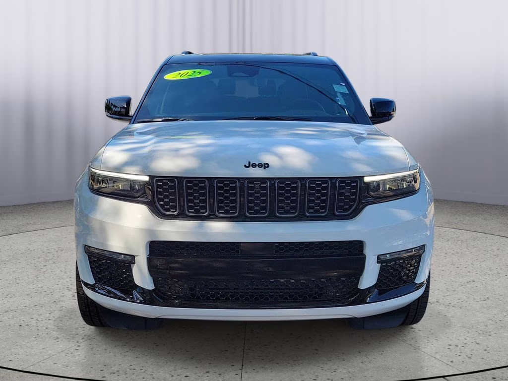 2025 White Jeep Grand Cherokee L Summit Reserve 4X4 SUV