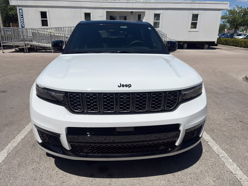 2025 White Jeep Grand Cherokee L Summit Reserve 4X4 SUV