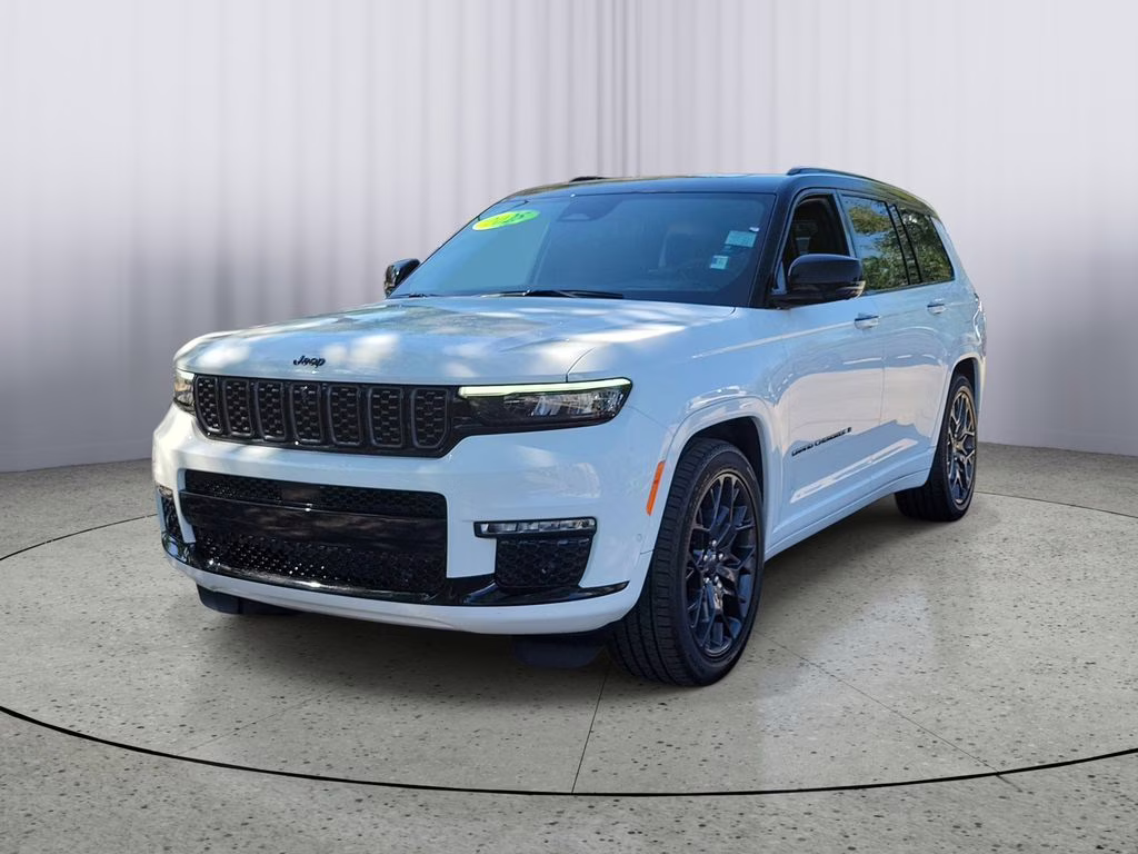 2025 White Jeep Grand Cherokee L Summit Reserve 4X4 SUV
