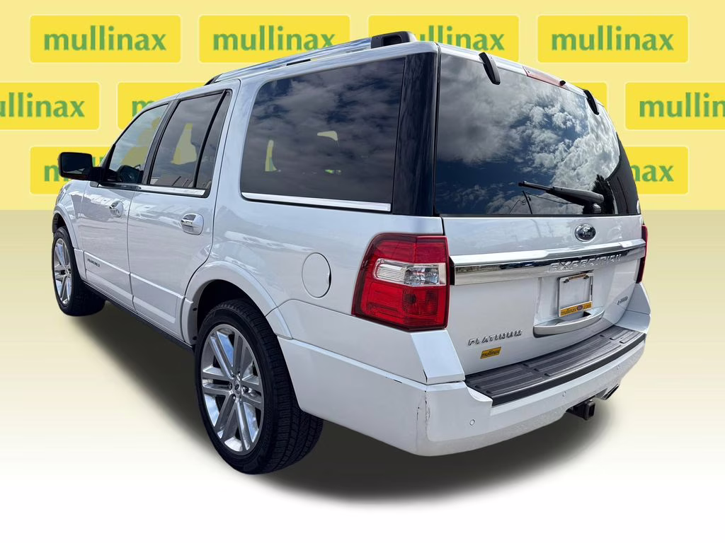 2017 White Platinum Metallic Tri-Coat Ford Expedition Platinum RWD SUV