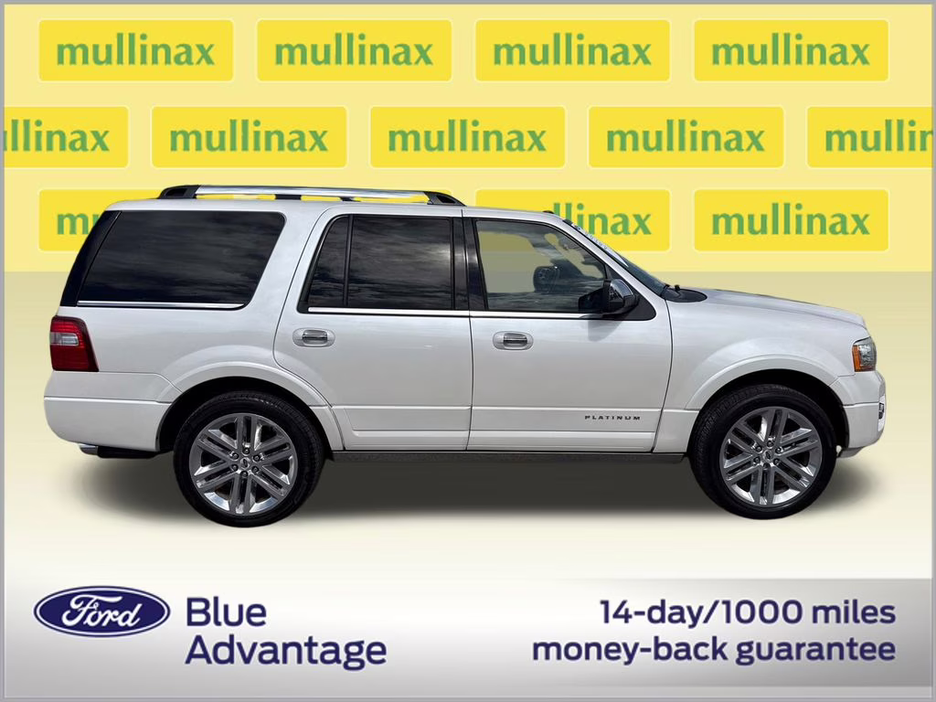 2017 White Platinum Metallic Tri-Coat Ford Expedition Platinum RWD SUV