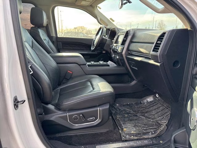 2018 White Platinum Metallic Tri-Coat Ford Expedition Max Platinum 4X4 SUV