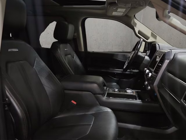 2018 White Platinum Metallic Tri-Coat Ford Expedition Max Platinum 4X4 SUV