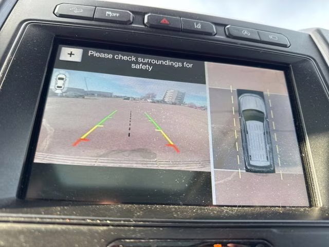 2018 White Platinum Metallic Tri-Coat Ford Expedition Max Platinum 4X4 SUV