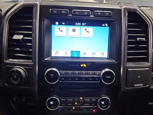 2018 White Platinum Metallic Tri-Coat Ford Expedition Max Platinum 4X4 SUV