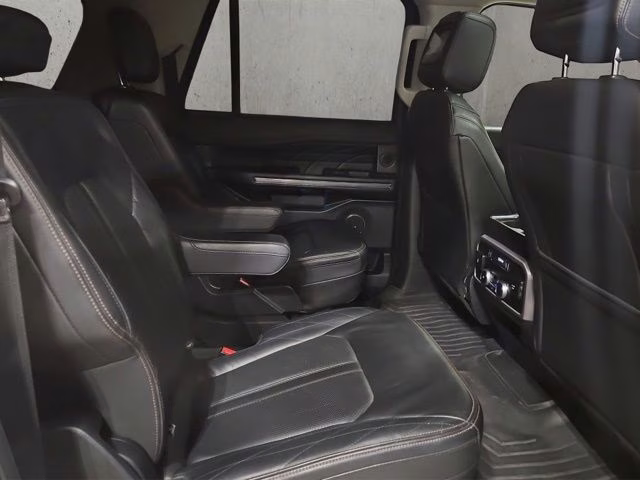 2018 White Platinum Metallic Tri-Coat Ford Expedition Max Platinum 4X4 SUV