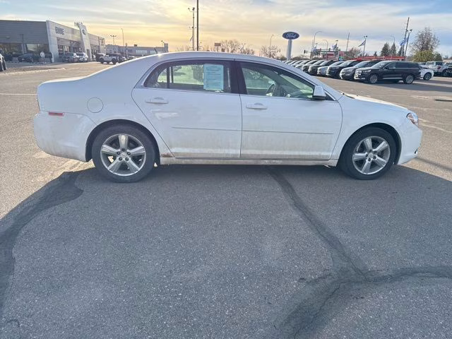 2010 Summit White Chevrolet Malibu LT FWD Sedan
