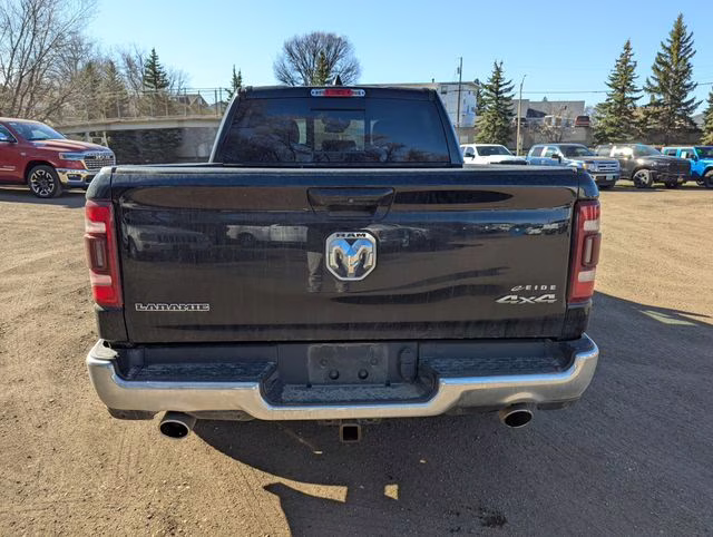 2023 Diamond Black Crystal Pearlcoat Ram 1500 Laramie 4X4 Truck