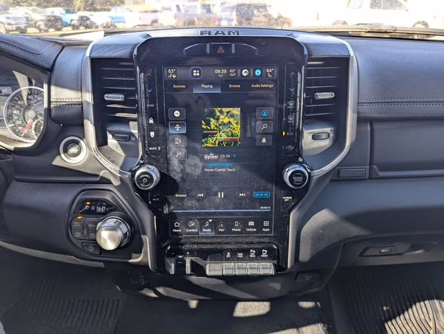 2023 Diamond Black Crystal Pearlcoat Ram 1500 Laramie 4X4 Truck